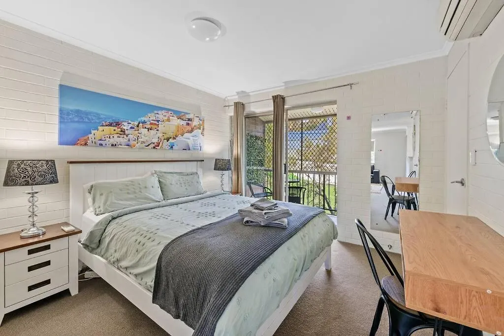 Hidden Away In New Farm ~ 1 Bed/1 Bath/1 Car Apartment Brisbane